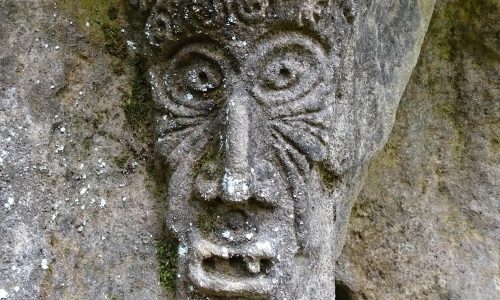 Petroglyf v jedné ze skal pod bývalým Krucemburkem